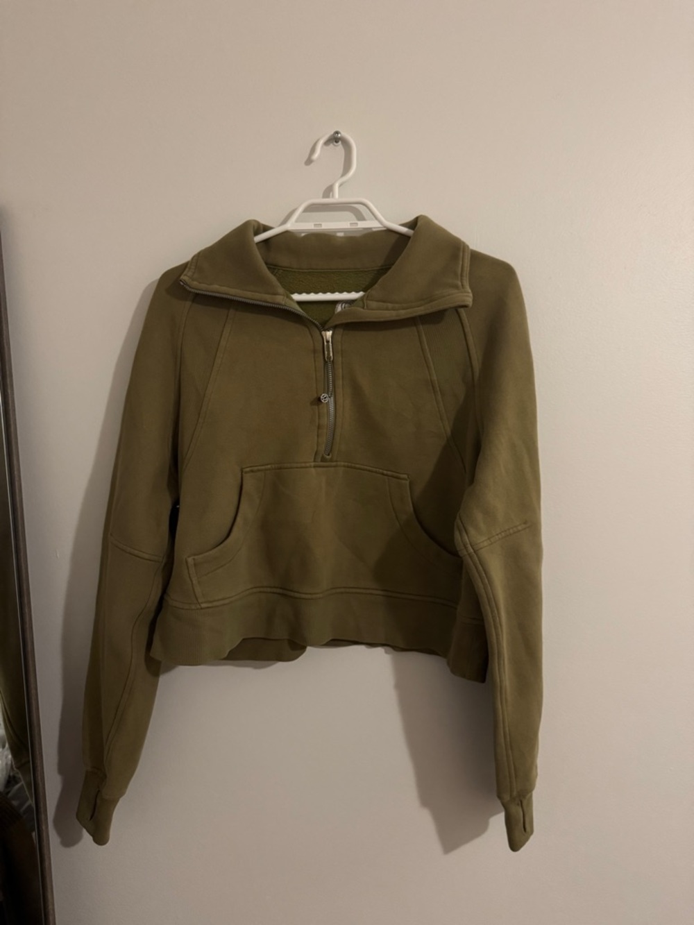Lululemon cropped scuba